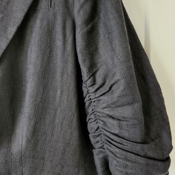 Bundle Linen Blazer and Citizen Denim - Picture 4 of 10